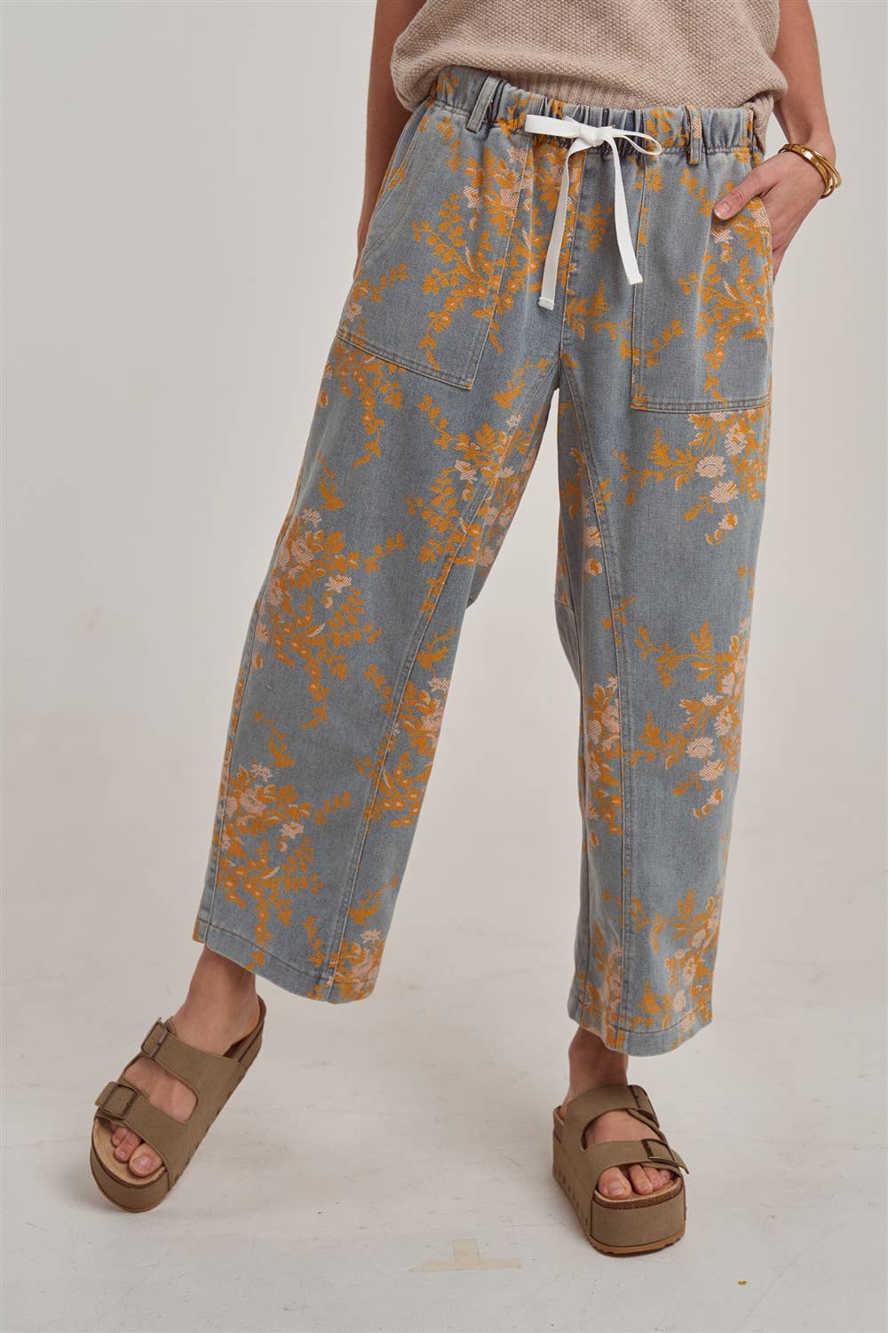 MID RISE FLORAL DENIM JEANS