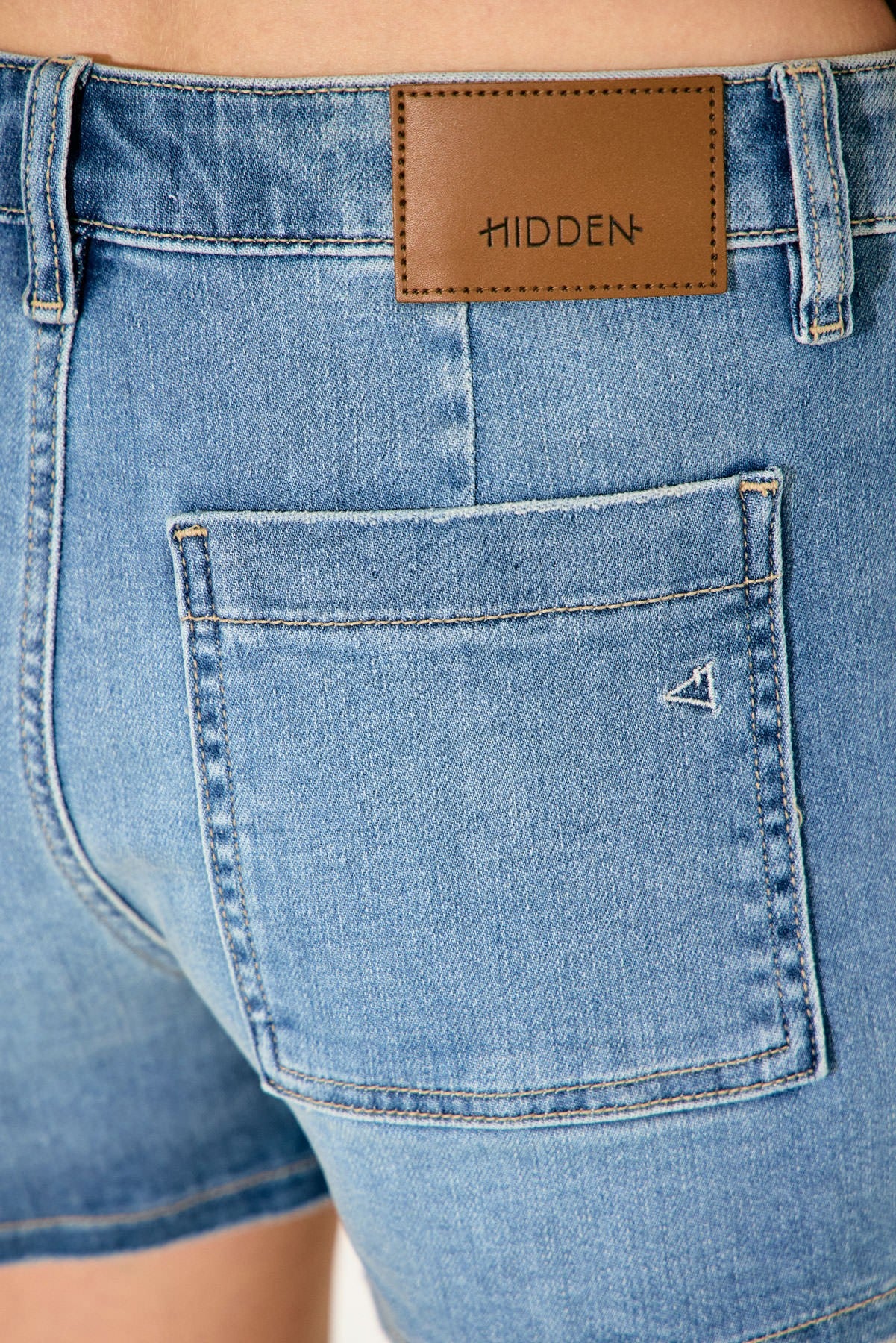 Hidden HR Short