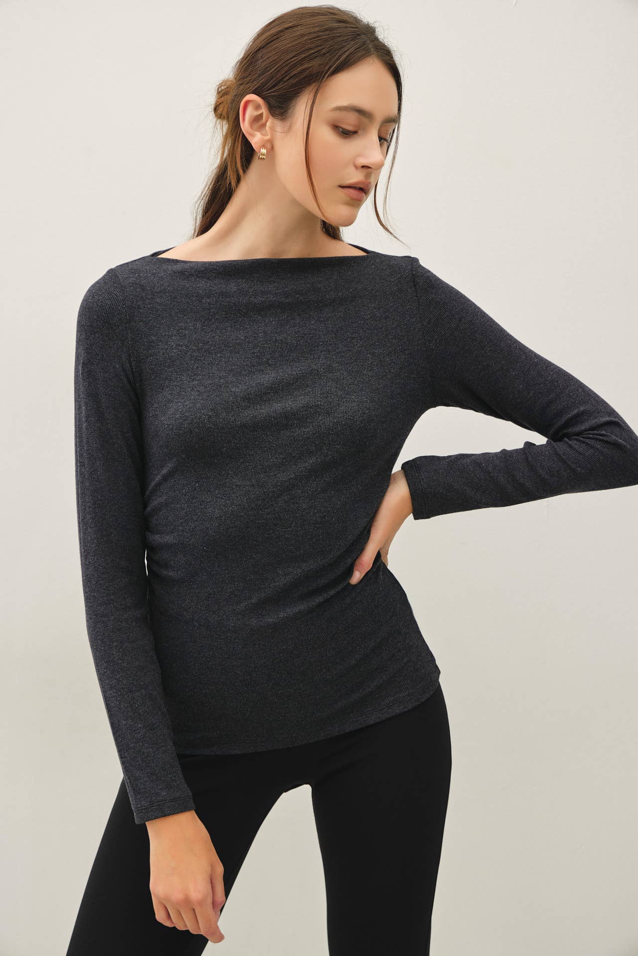 RIBBED BOAT NECK TOP