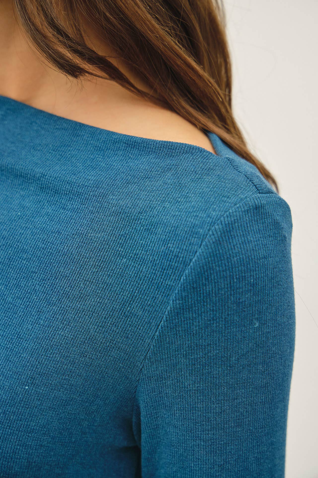 RIBBED BOAT NECK TOP