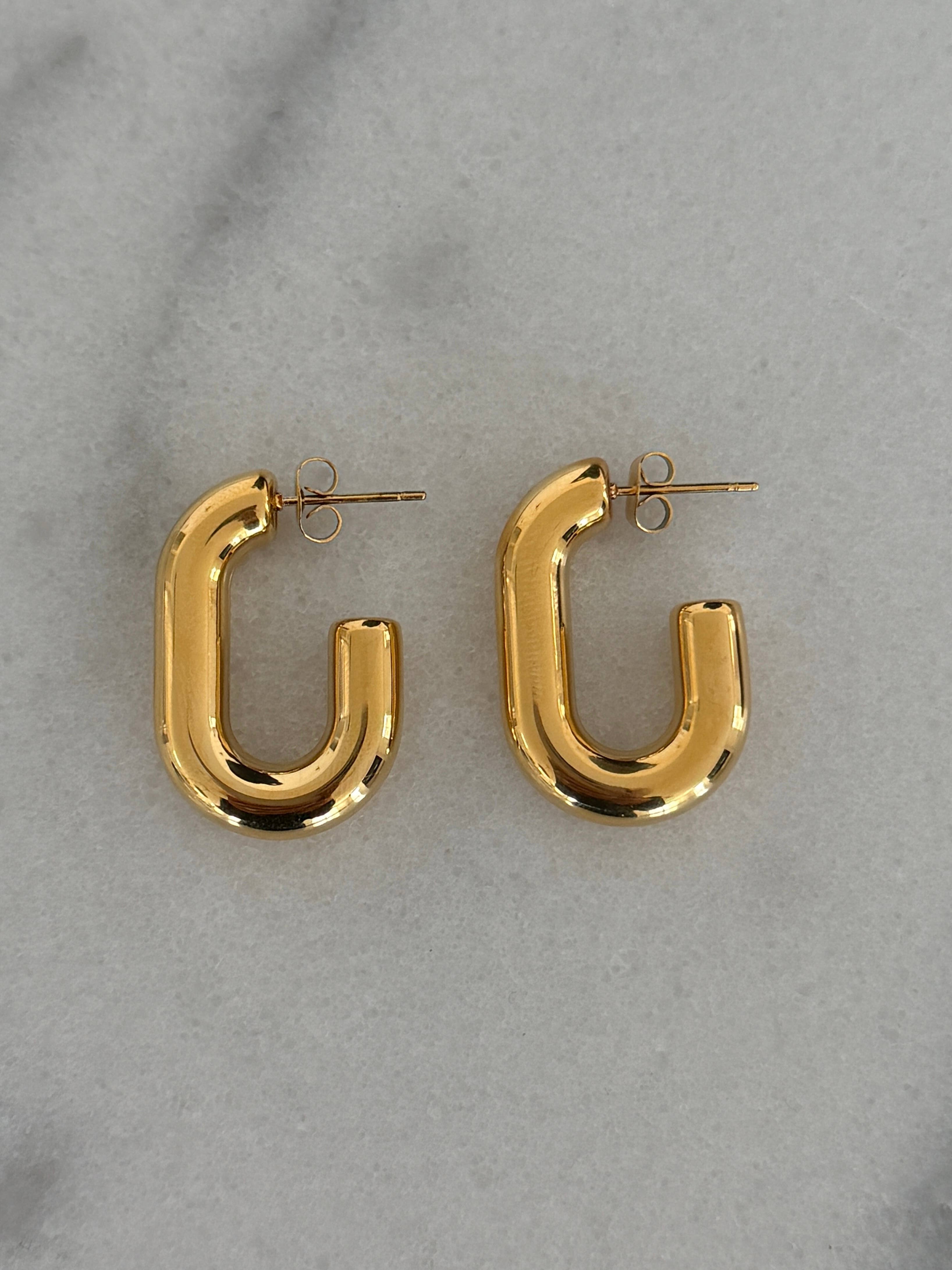 OVAL HOOPS