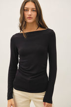 RIBBED BOAT NECK TOP