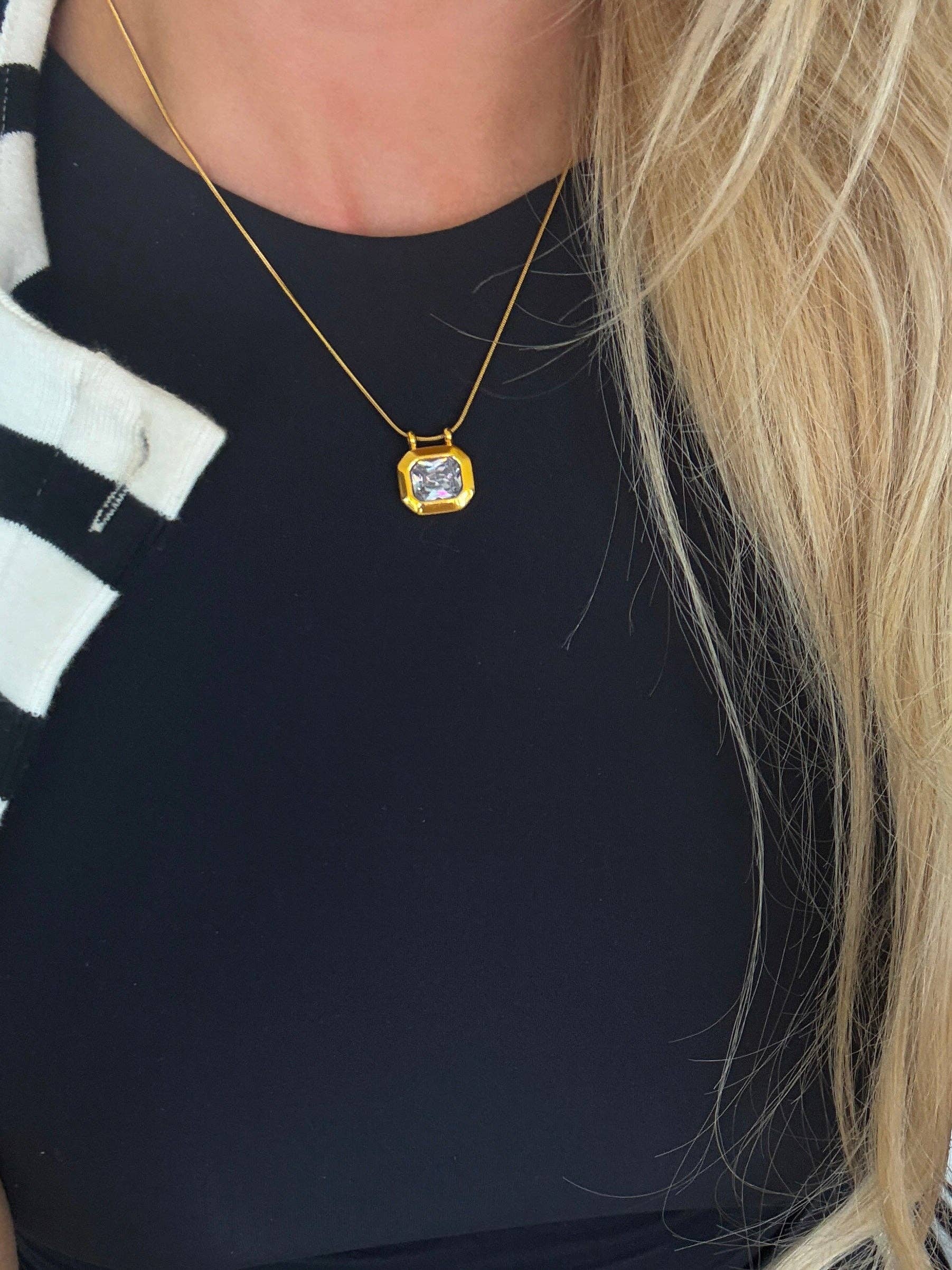 DAISY NECKLACE