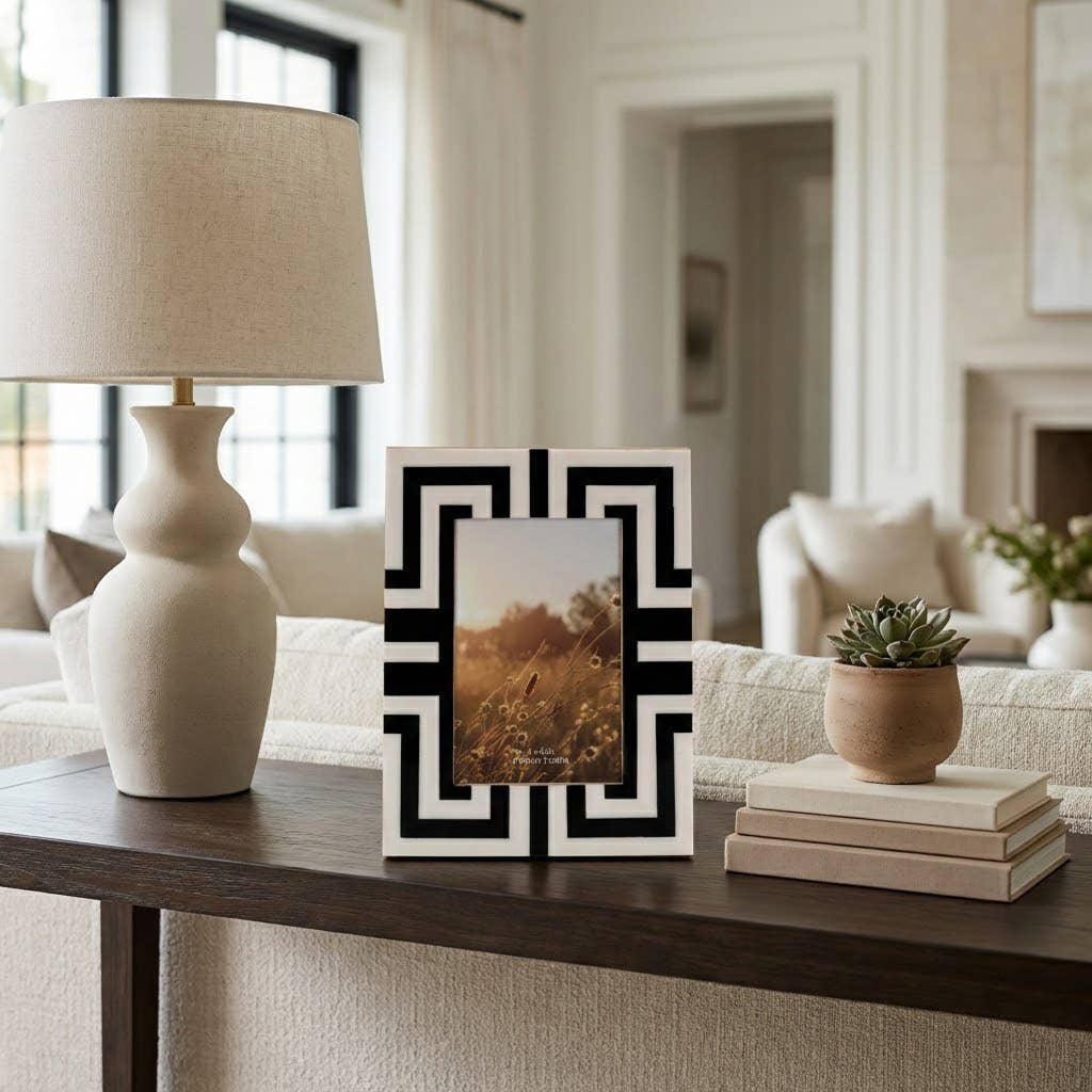Photo Frame - Black Resin Wood Geometric Pattern, 4x6 in.