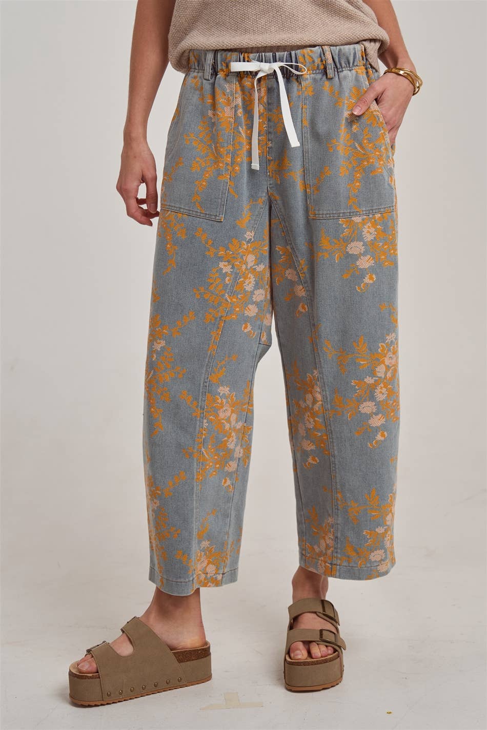 MID RISE FLORAL DENIM JEANS