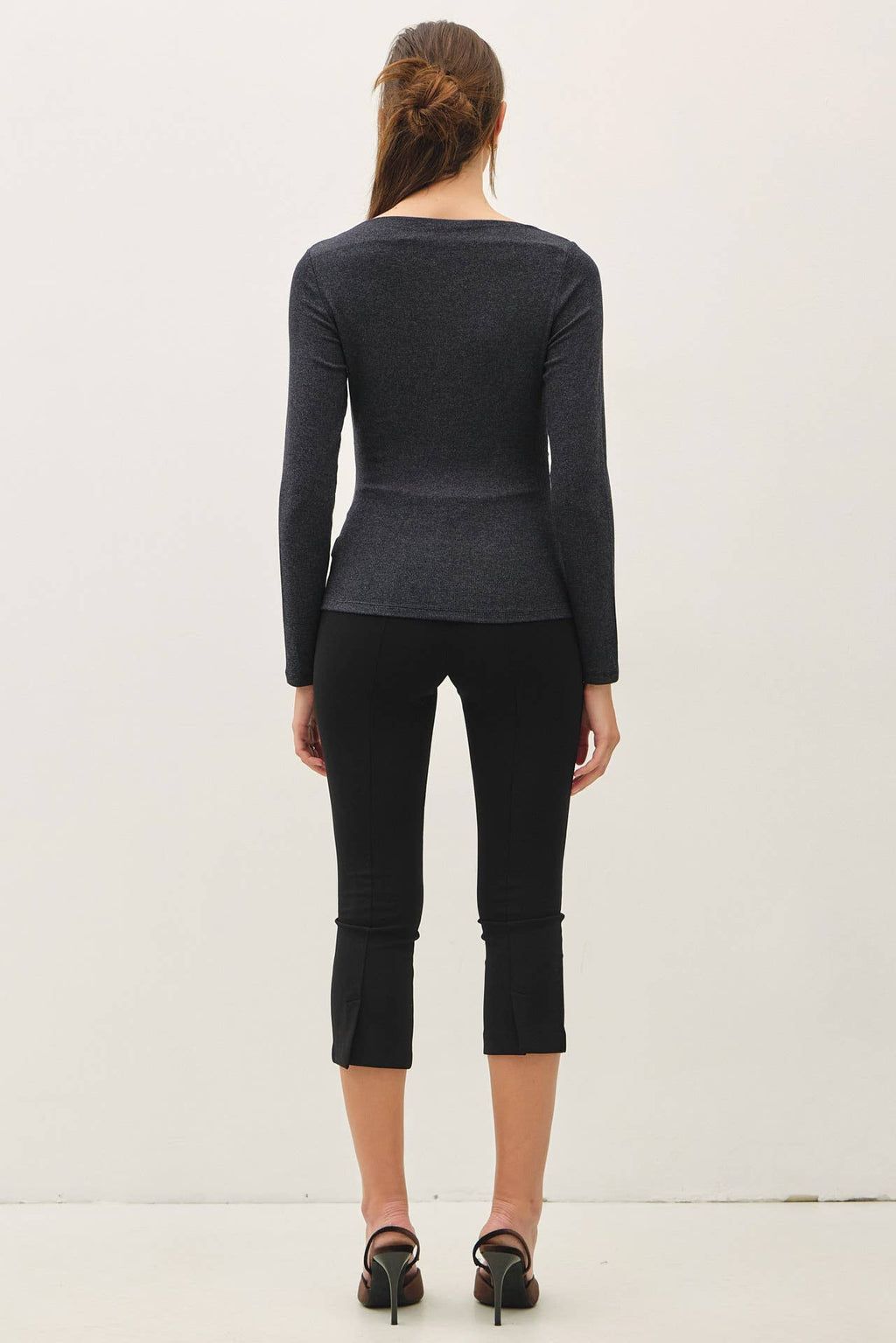 RIBBED BOAT NECK TOP