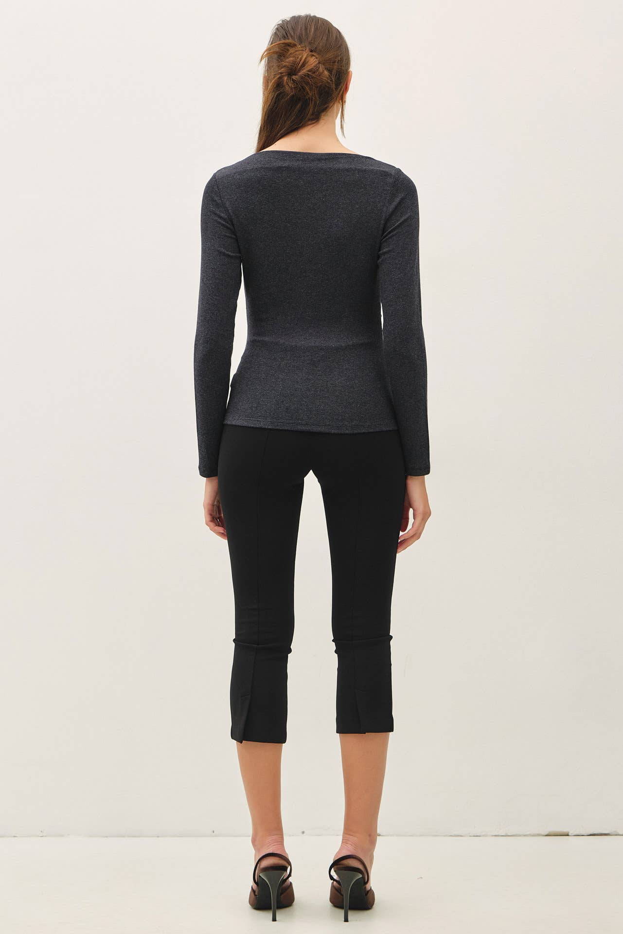 RIBBED BOAT NECK TOP
