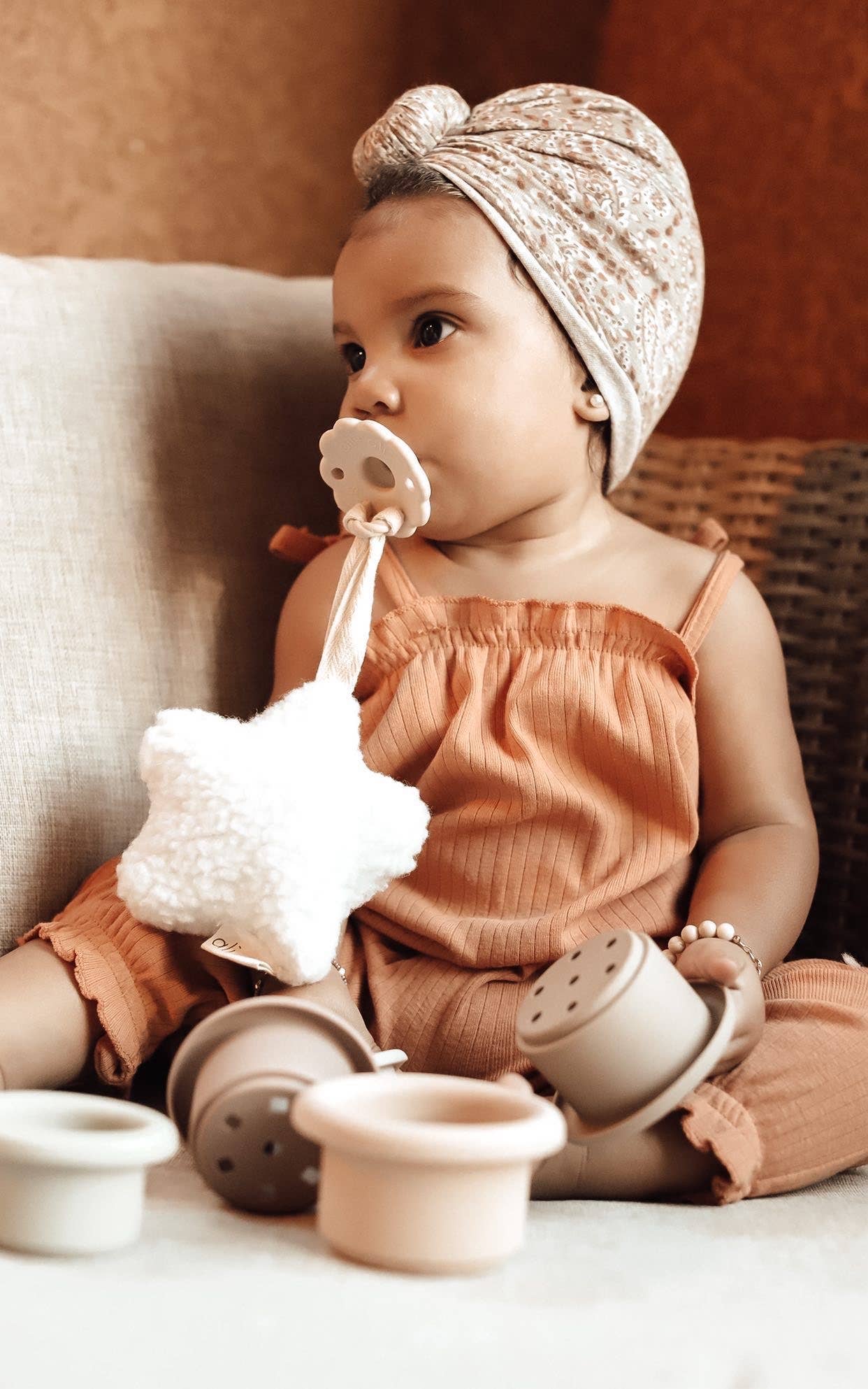 Plush Star Pacifier Holder (White)