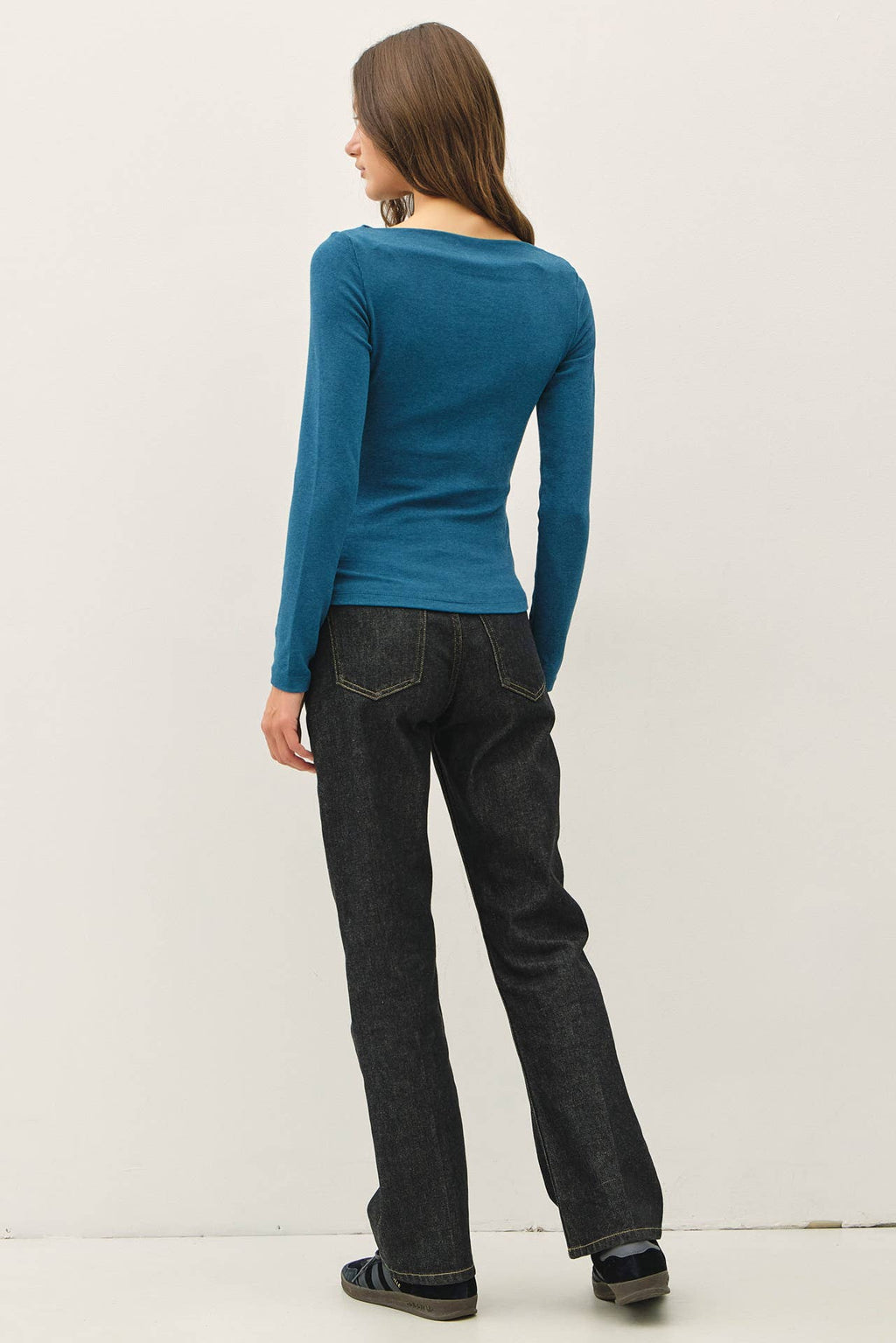 RIBBED BOAT NECK TOP