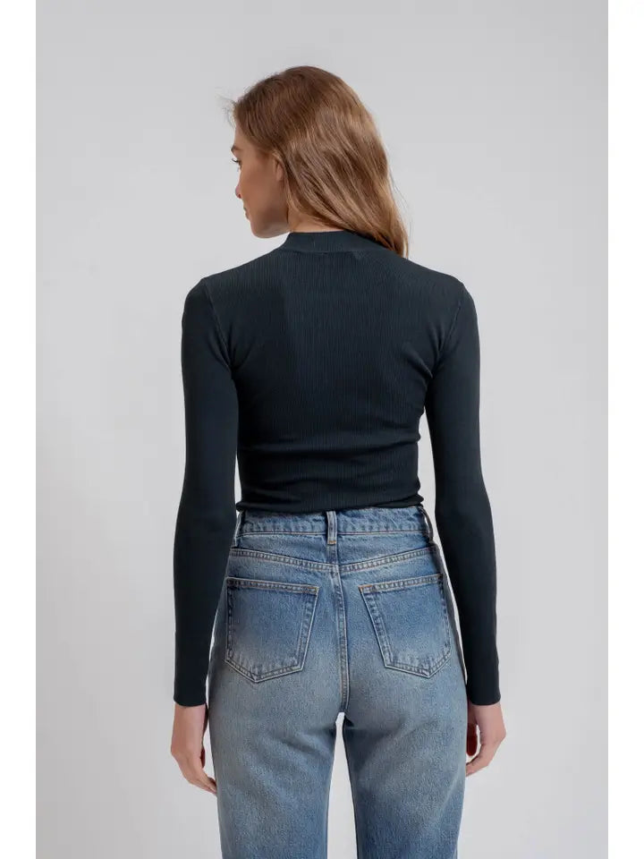 MOCK NECK LS TOP