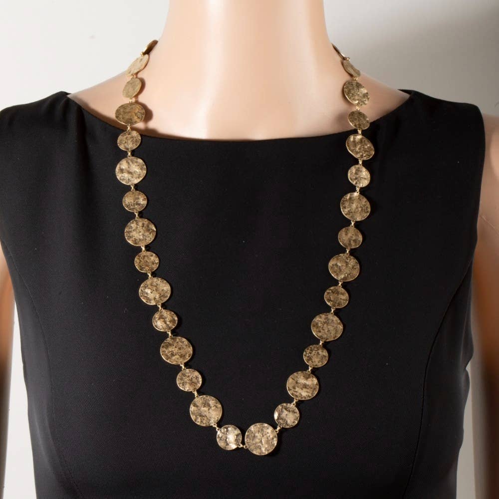 HammeredGoldDiscNklace
