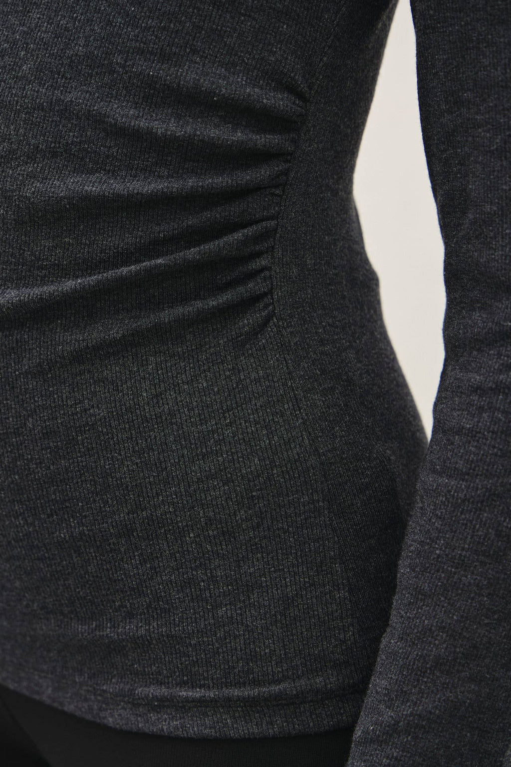 RIBBED BOAT NECK TOP