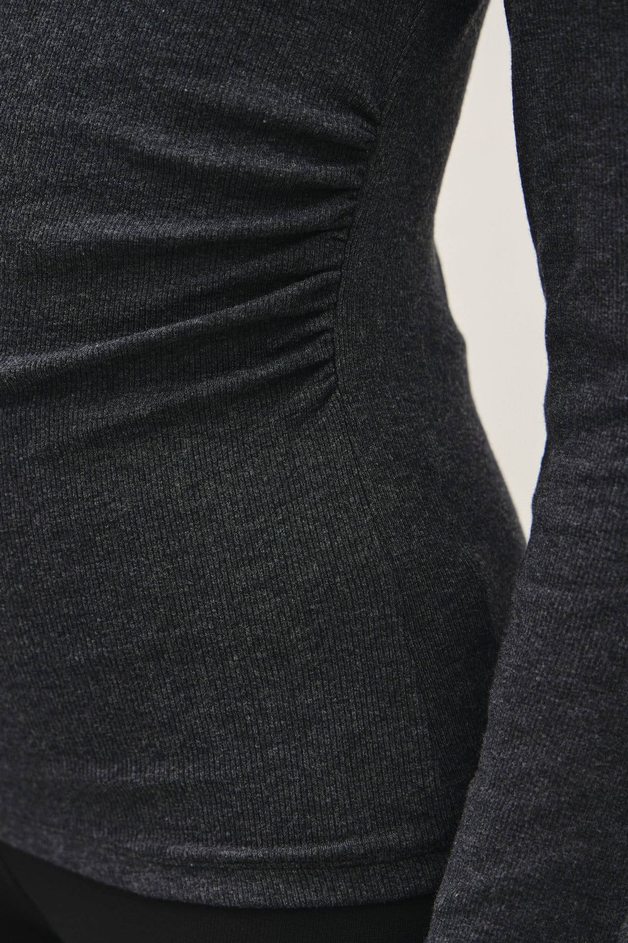 RIBBED BOAT NECK TOP