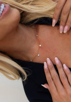 THE SUMMER NECKLACE