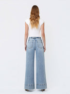 HR BUCKLE WIDE JEANS